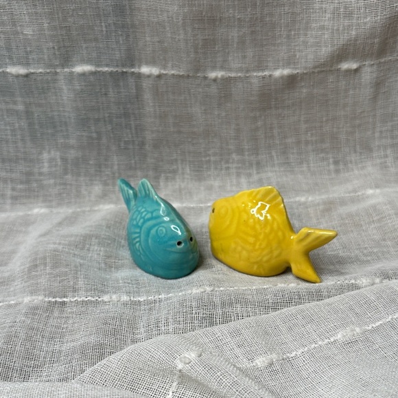 Vintage 1950s Bauer Chicken Of the Sea Advertising Salt and Pepper Shakers Fish - Picture 2 of 16